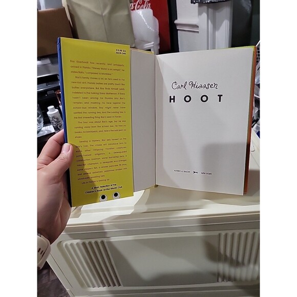 HOOT Carl Hiaasen 2002 Hardcover (1st Edition) Great for Collector - Picture 8 of 12